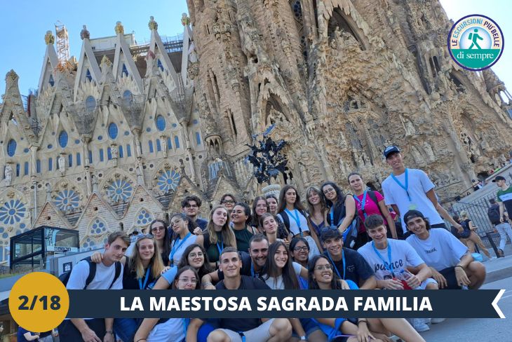La Sagrada Familia (INGRESSO INCLUSO): simbolo per eccellenza di Barcellona. Questa maestosa basilica, opera di Gaudì ed emblema dell'architettura modernista, è diventata fonte di ammirazione e stupore in tutto il mondo. (escursione di mezza giornata)